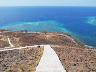 Surga Maumere & Bukit Salib Kajaluwu, Harmoni Iman & Alam